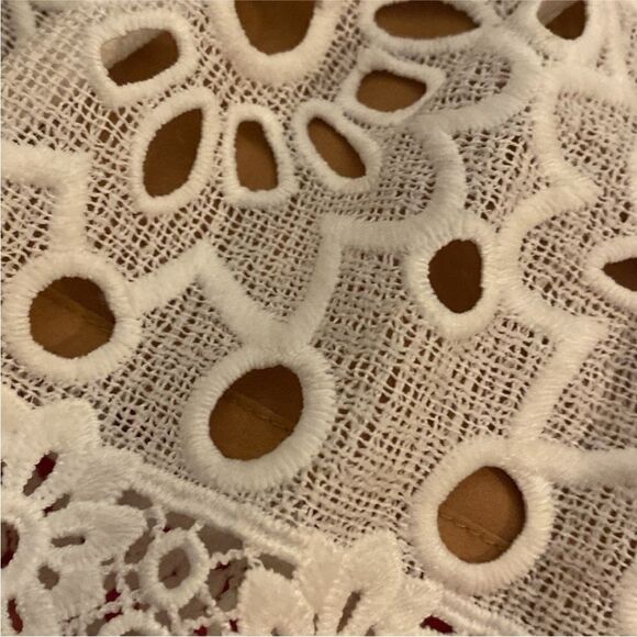 Michael Kors Cream Lace Mini Skirt, US2 - Picture 4 of 8